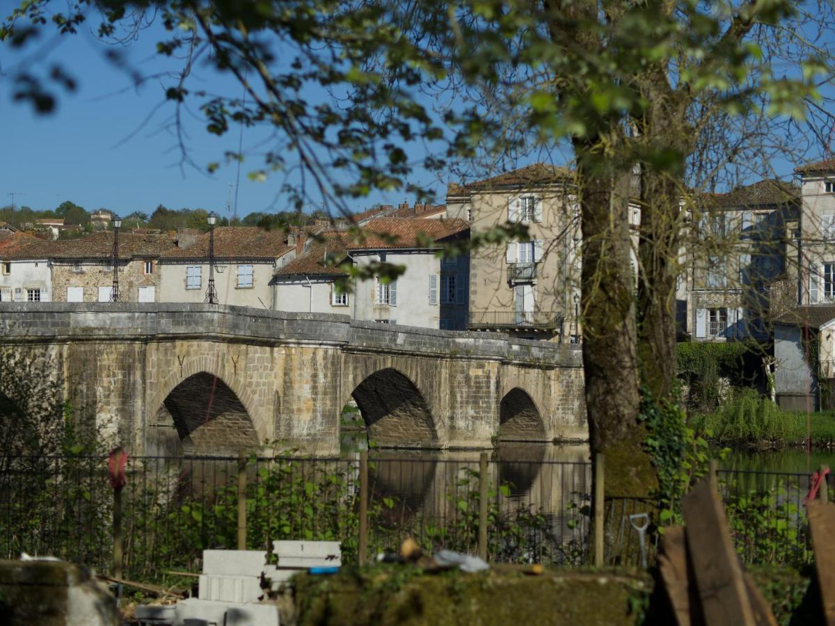 Pont Vieux Chambres Et Gites 콩폴랑 외부 사진