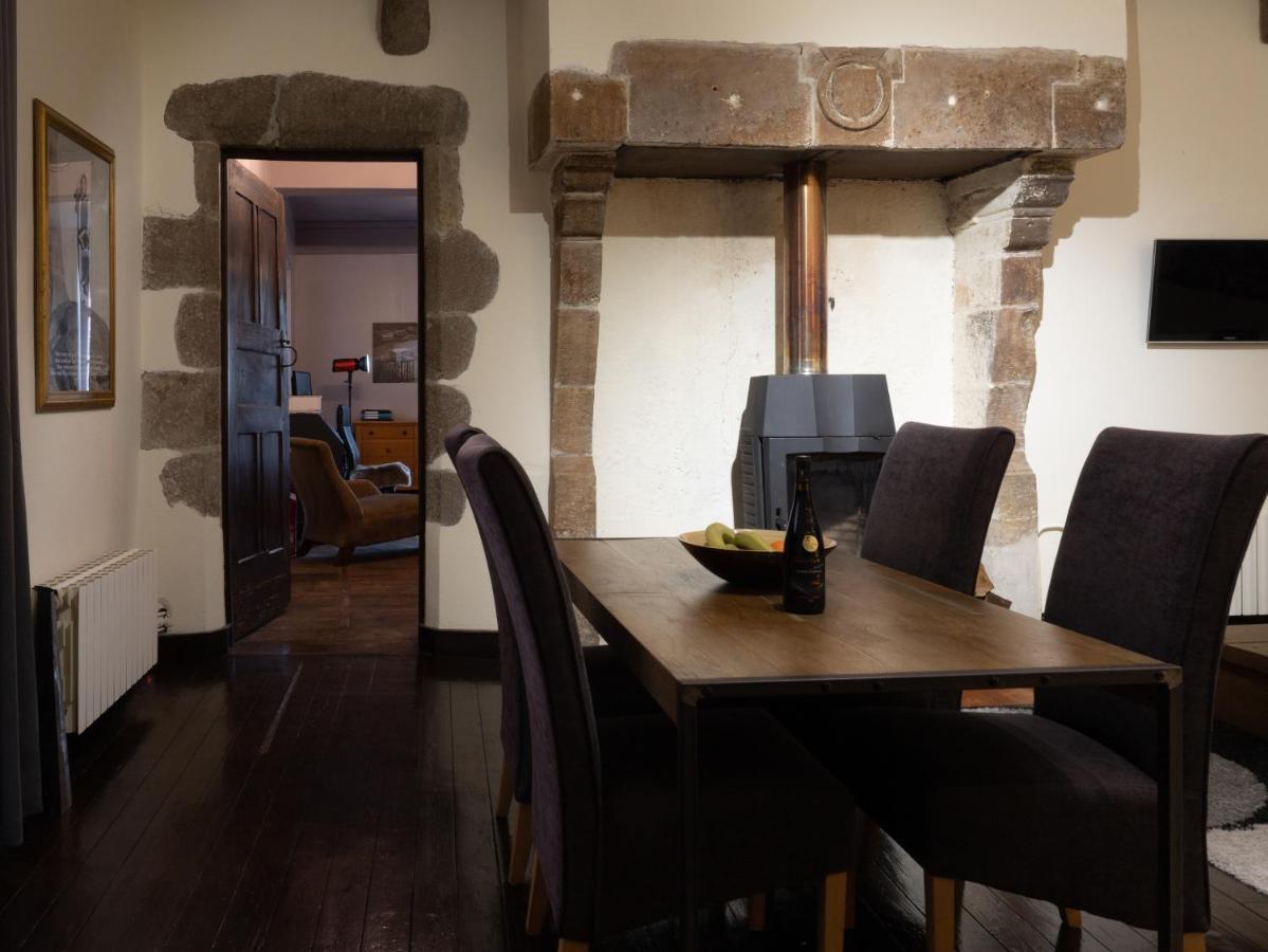 Pont Vieux Chambres Et Gites 콩폴랑 외부 사진